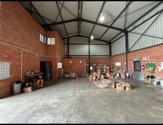 277M² WAREHOUSE SOLD IN STORMILL